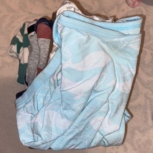Bundle 5 shirt onesies, 2 body onesies size 6m-12m most are 12m | 7 in total